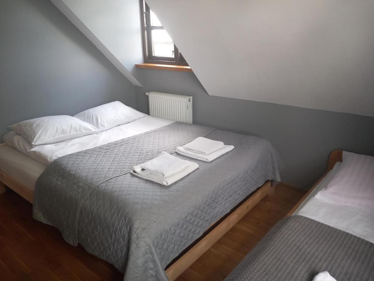 Hotel Dobry Klimat à Uniejów Extérieur photo