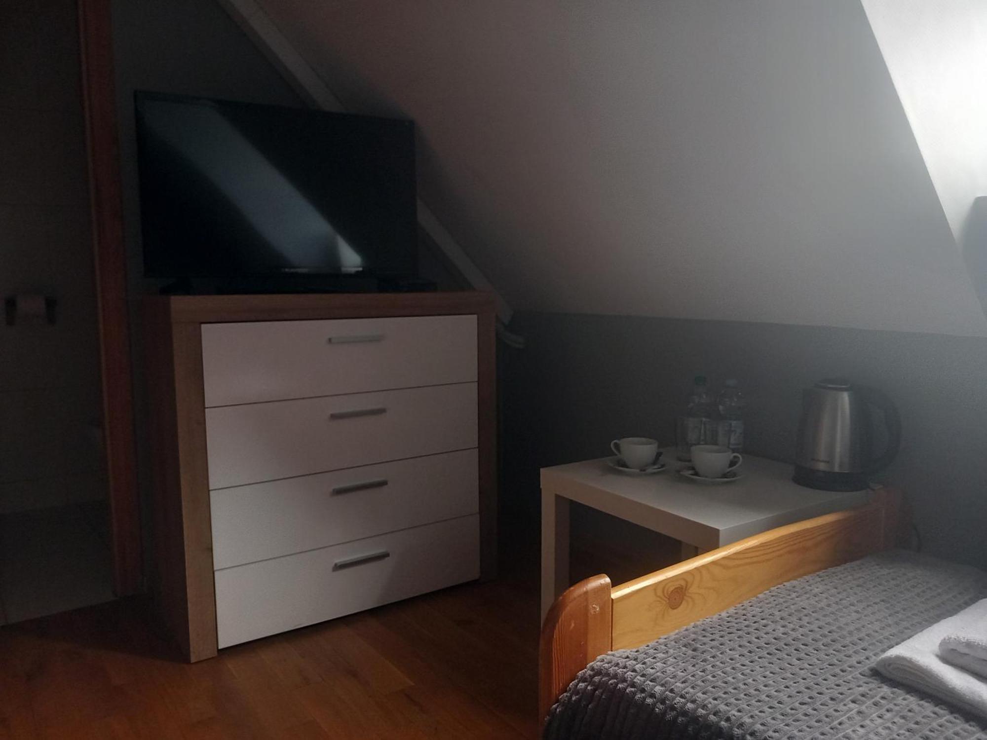 Hotel Dobry Klimat à Uniejów Extérieur photo