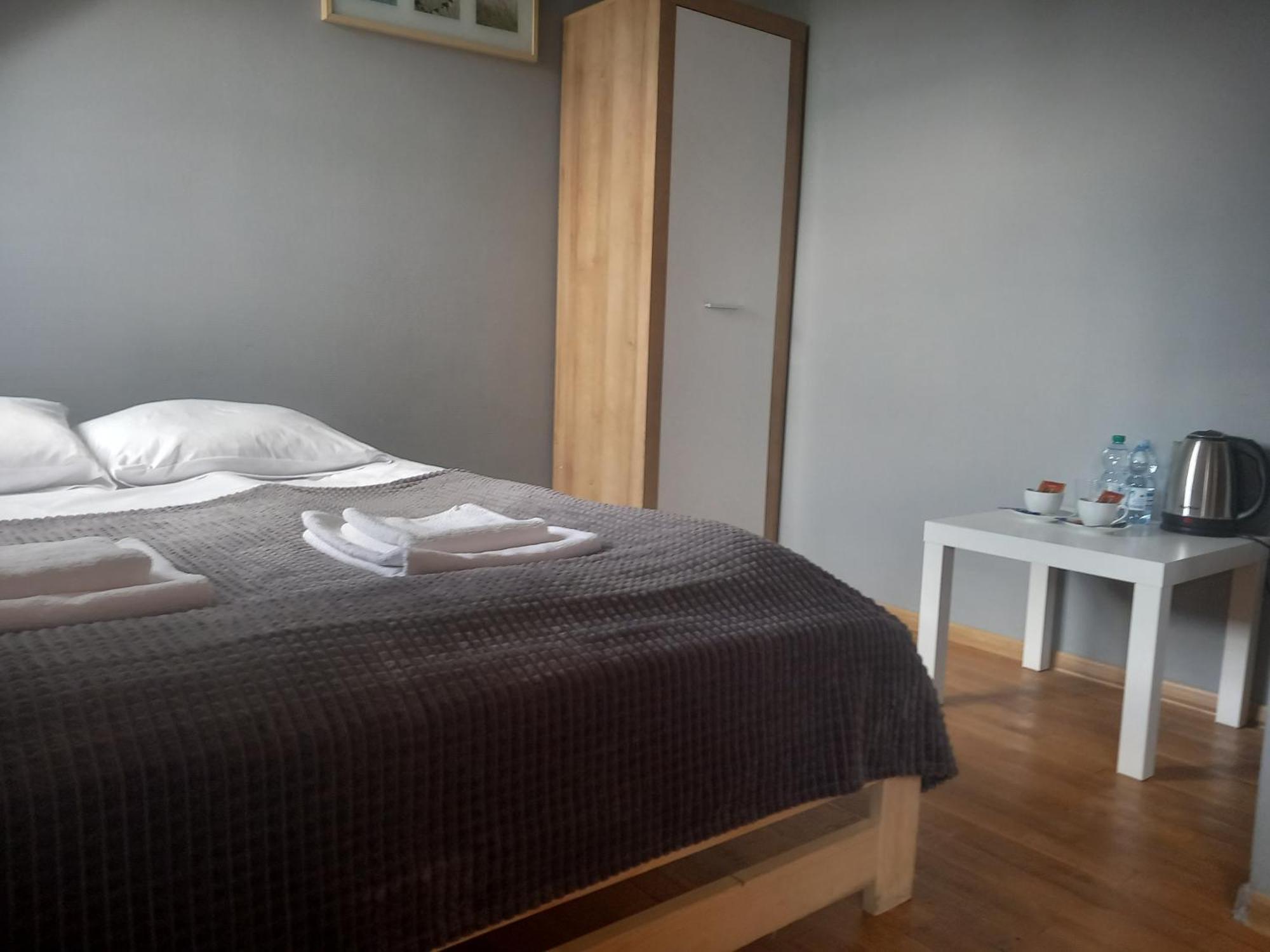 Hotel Dobry Klimat à Uniejów Extérieur photo