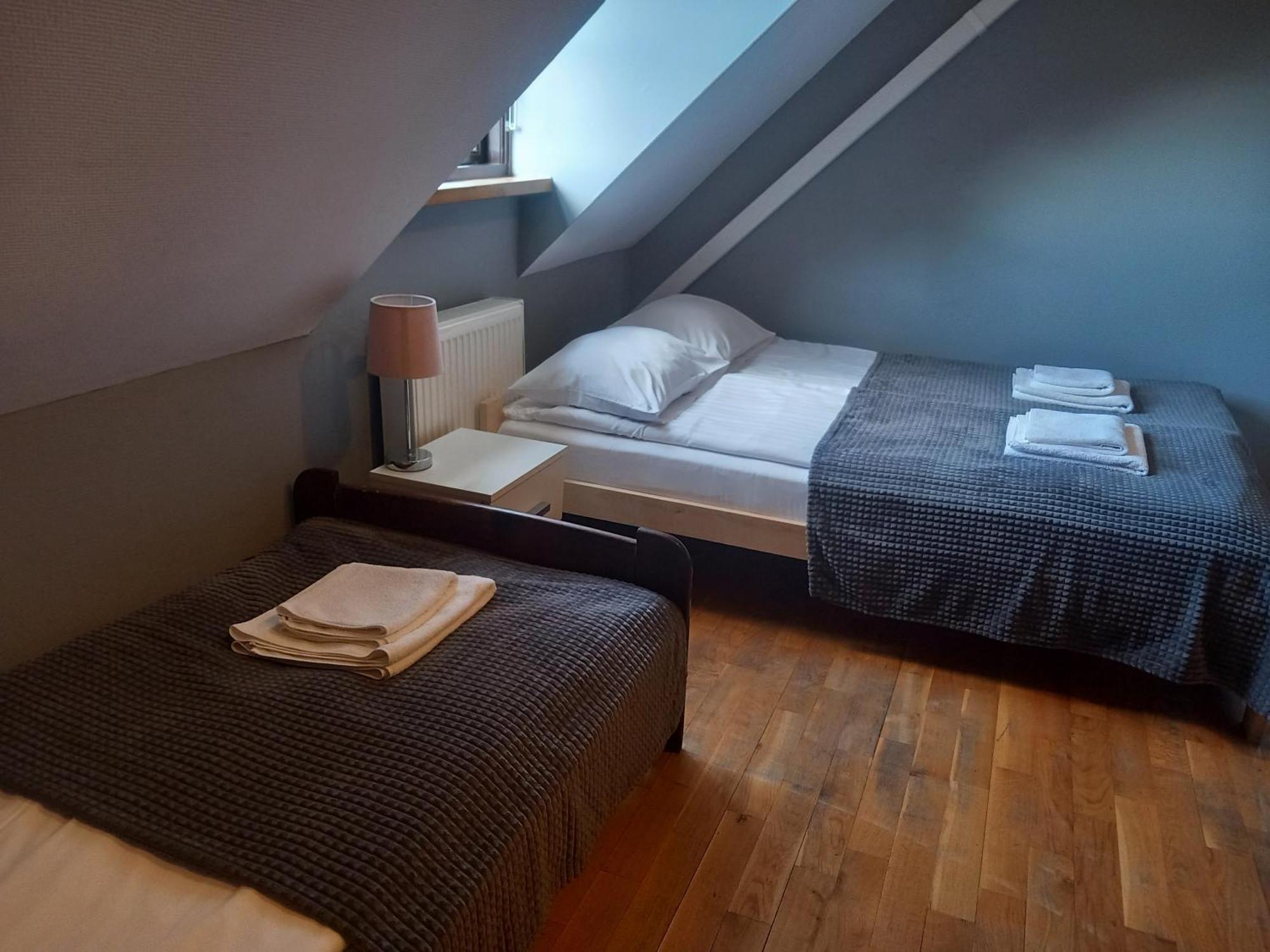 Hotel Dobry Klimat à Uniejów Extérieur photo
